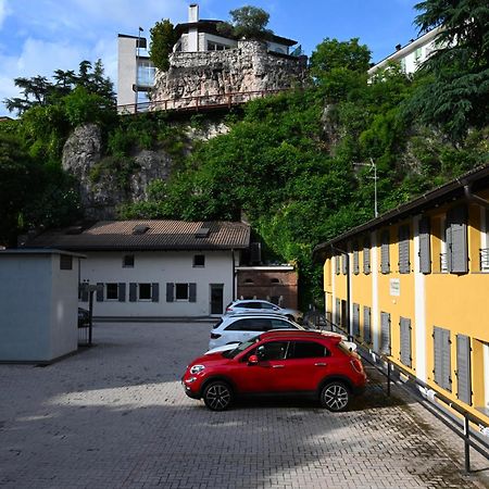 Cityu - Grazioli 27 Trento Centro Con Parcheggio Privato Gratuito Екстер'єр фото
