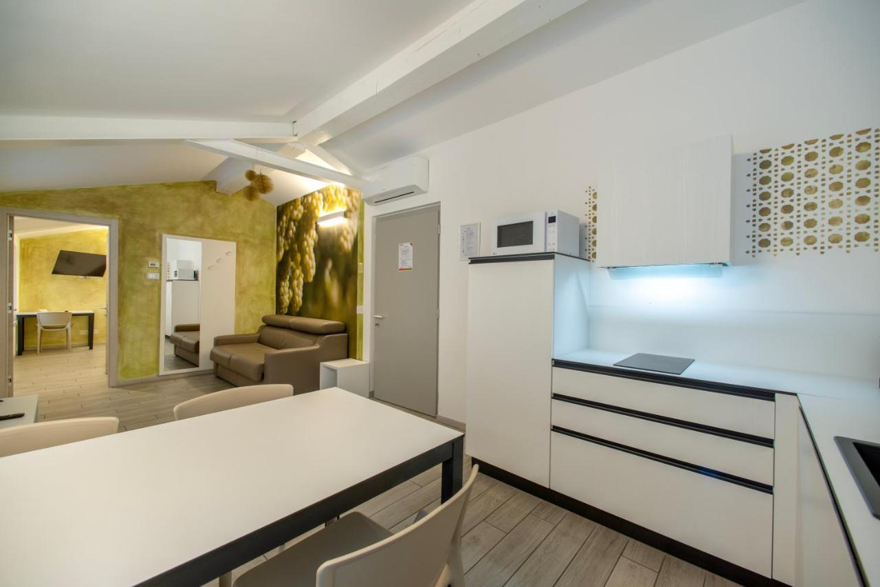 Cityu - Grazioli 27 Trento Centro Con Parcheggio Privato Gratuito Екстер'єр фото